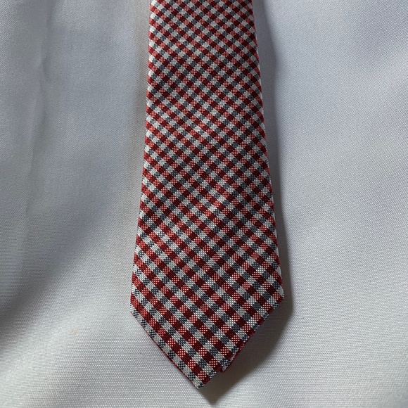 IZOD Men’s Checkered Tie in Red, White and Black! - Picture 1 of 3
